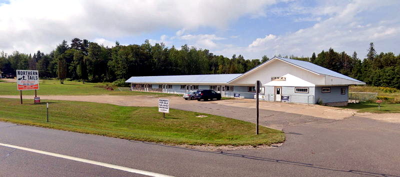 Hugos Motel and Cabins - Norther Tails Using Old Motel Building